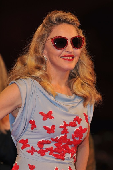 Madonna hé lộ kế hoạch phát hành album mới - 2 Madonna hé lộ kế hoạch phát hành album mới - 2