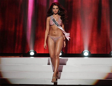 Mãn nhãn với phần trình diễn áo tắm của người đẹp Hoàn vũ - 38