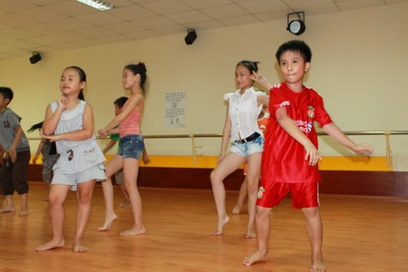 Nghe các bé Đồ Rê Mí chia sẻ về Trung Thu - 6 Nghe các bé Đồ Rê Mí chia sẻ về Trung Thu - 6