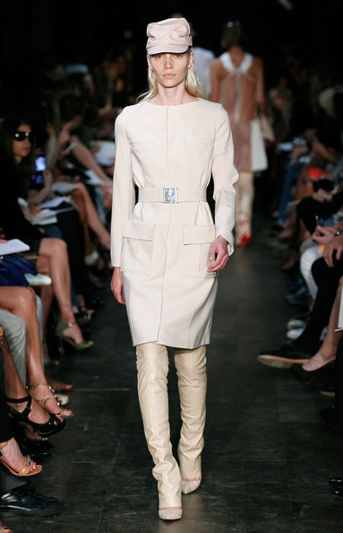 “Liếc” BST mới của Victoria Beckham - 3 “Liếc” BST mới của Victoria Beckham - 3