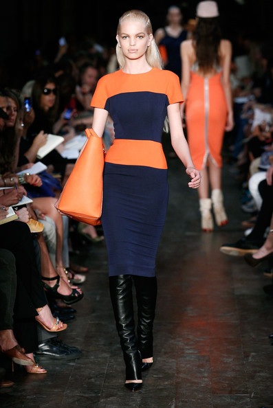 “Liếc” BST mới của Victoria Beckham - 5 “Liếc” BST mới của Victoria Beckham - 5