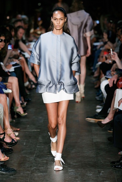 “Liếc” BST mới của Victoria Beckham - 6 “Liếc” BST mới của Victoria Beckham - 6