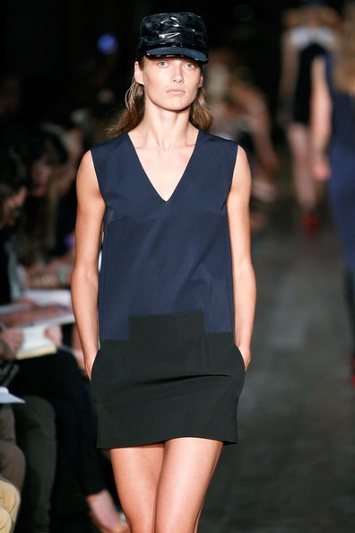 “Liếc” BST mới của Victoria Beckham - 19 “Liếc” BST mới của Victoria Beckham - 19