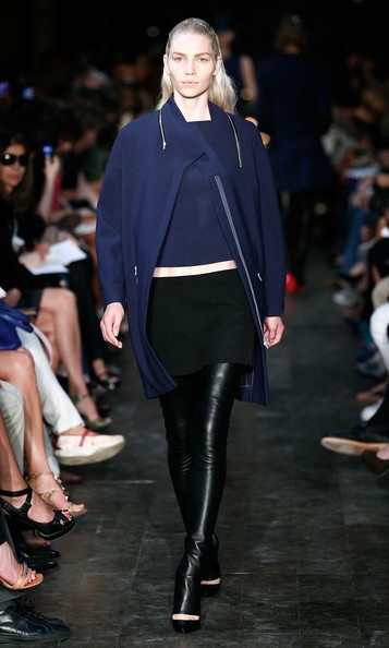 “Liếc” BST mới của Victoria Beckham - 27 “Liếc” BST mới của Victoria Beckham - 27
