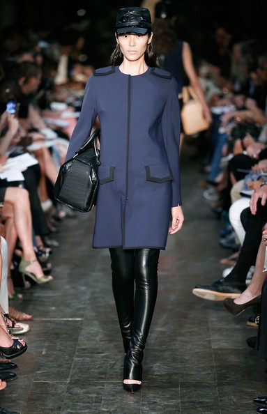 “Liếc” BST mới của Victoria Beckham - 28 “Liếc” BST mới của Victoria Beckham - 28