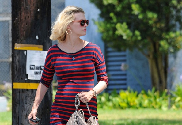 Bà mẹ độc thân January Jones đã có con trai - 2 Bà mẹ độc thân January Jones đã có con trai - 2