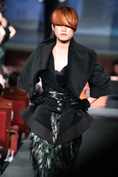 Kelly Bùi và các thiết kế cảm hứng từ “ma cà rồng” - 1