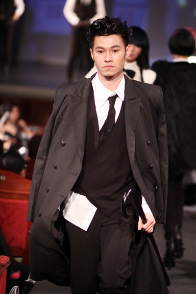 Kelly Bùi và các thiết kế cảm hứng từ “ma cà rồng” - 4