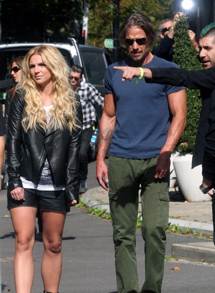 Britney hóa thành kẻ cướp siêu thị - 14 Britney hóa thành kẻ cướp siêu thị - 14