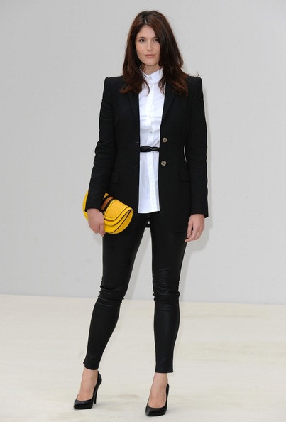 Nhiều “sao” dự buổi trình diễn của Burberry - 2