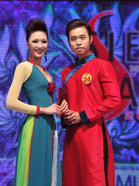 Toàn cảnh đêm chung kết Siêu mẫu Việt Nam 2011 - 5 Toàn cảnh đêm chung kết Siêu mẫu Việt Nam 2011 - 5
