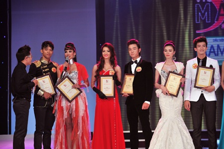Toàn cảnh đêm chung kết Siêu mẫu Việt Nam 2011 - 28 Toàn cảnh đêm chung kết Siêu mẫu Việt Nam 2011 - 28