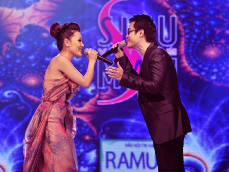 Nghệ sỹ “cháy” hết mình trong đêm chung kết Siêu mẫu 2011 - 8 Nghệ sỹ “cháy” hết mình trong đêm chung kết Siêu mẫu 2011 - 8