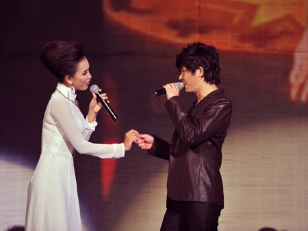 Nghệ sỹ “cháy” hết mình trong đêm chung kết Siêu mẫu 2011 - 7 Nghệ sỹ “cháy” hết mình trong đêm chung kết Siêu mẫu 2011 - 7