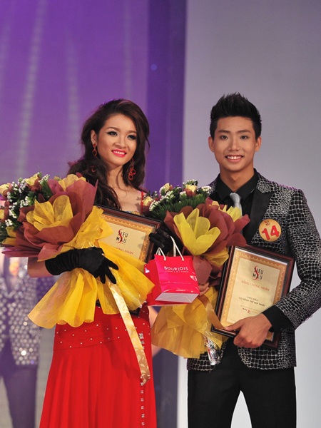 Vương Thu Phương và Vũ Mạnh Hiệp giành giải Vàng Siêu mẫu 2011 - 8