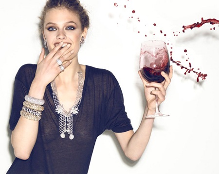 Constance Jablonski mải mê... ăn uống - 6