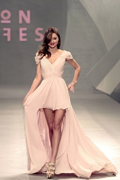 Miranda Kerr khoe dáng siêu chuẩn tại Mexico - 1