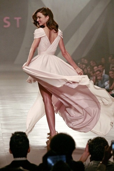 Miranda Kerr khoe dáng siêu chuẩn tại Mexico - 3