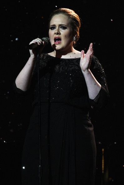 Adele thất vọng khi tiếp tục phải hủy show tại Mỹ - 1