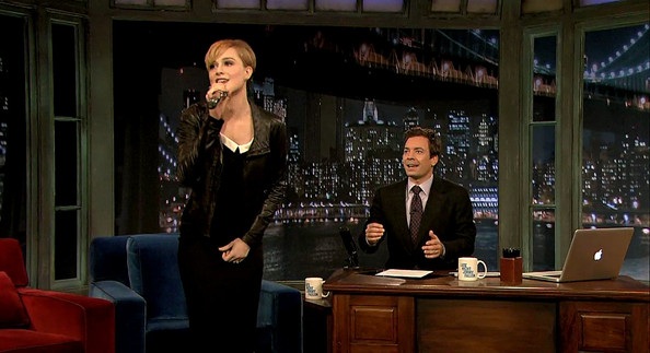 Vòng quanh thế giới giải trí ngày 7/10 - 2