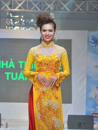 Ngọc Quyên “đọ sắc” với Vũ Hoàng Điệp - 6 Ngọc Quyên “đọ sắc” với Vũ Hoàng Điệp - 6