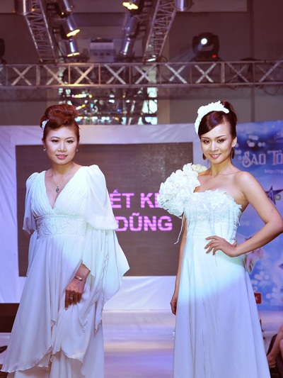 Ngọc Quyên “đọ sắc” với Vũ Hoàng Điệp - 12 Ngọc Quyên “đọ sắc” với Vũ Hoàng Điệp - 12