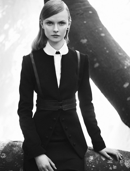 Kamila Filipcikova khoe vẻ lạnh lùng, cá tính - 5