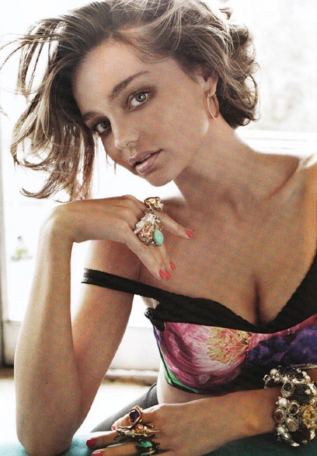 Miranda Kerr: Siêu gợi cảm trên Harper’s Bazaar - 4 Miranda Kerr: Siêu gợi cảm trên Harper’s Bazaar - 4