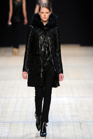 BST thu đông của Barbara Bui - 11