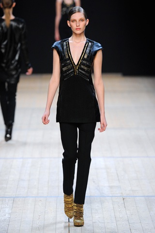 BST thu đông của Barbara Bui - 19