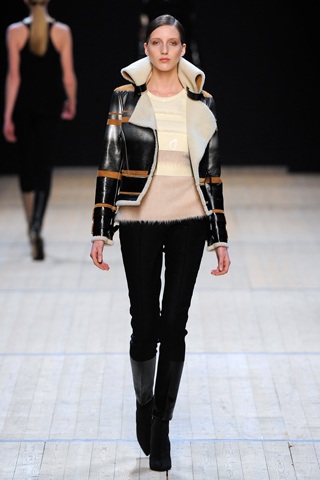 BST thu đông của Barbara Bui - 22