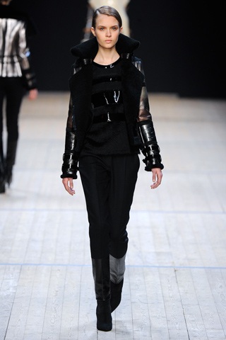 BST thu đông của Barbara Bui - 23