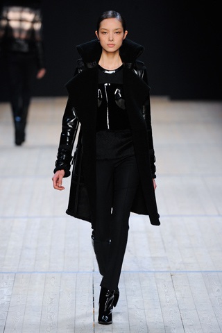 BST thu đông của Barbara Bui - 25