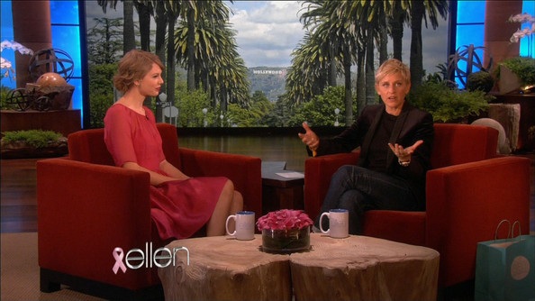 Vòng quanh thế giới giải trí ngày 20/10 - 9 Vòng quanh thế giới giải trí ngày 20/10 - 9