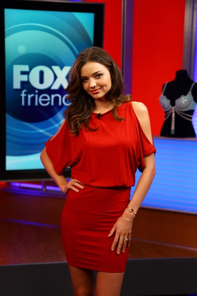 Miranda Kerr khoe áo lót 2,5 triệu đô la - 17 Miranda Kerr khoe áo lót 2,5 triệu đô la - 17