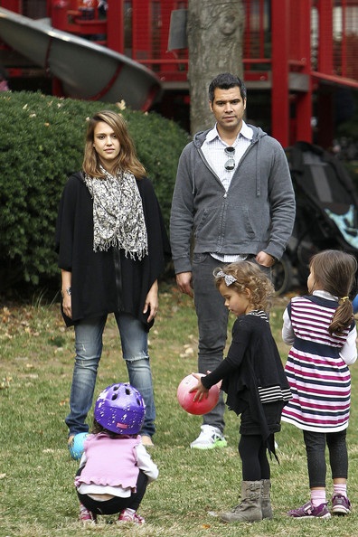 Hình ảnh đáng ghen tỵ về gia đình Jessica Alba - 14 Hình ảnh đáng ghen tỵ về gia đình Jessica Alba - 14