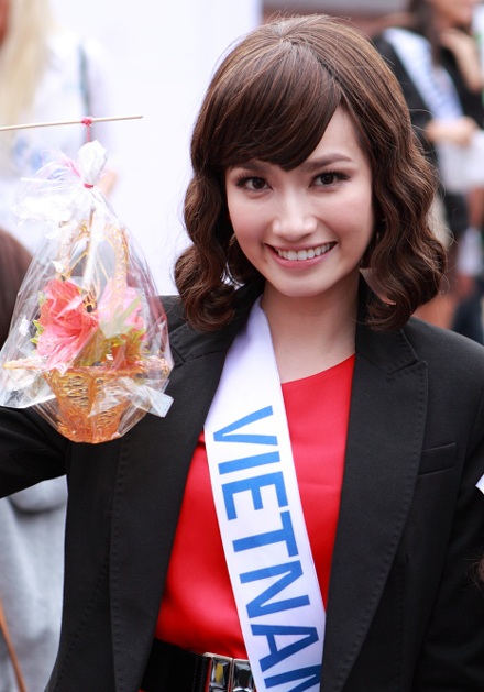 Trúc Diễm liên tục lọt ống kính phóng viên Trung Quốc - 4