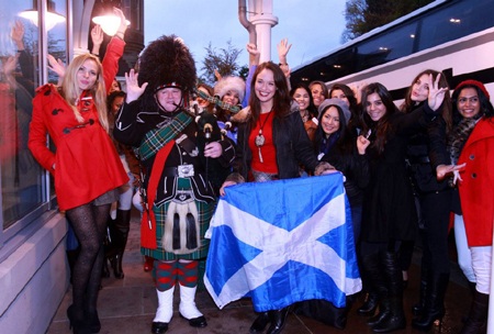 Thí sinh Hoa hậu thế giới tới Scotland - 9 Thí sinh Hoa hậu thế giới tới Scotland - 9