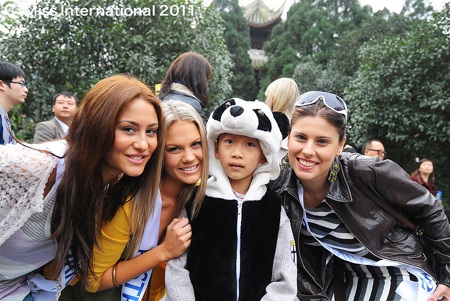 Người đẹp Hoa hậu quốc tế khám phá Thành Đô - 4