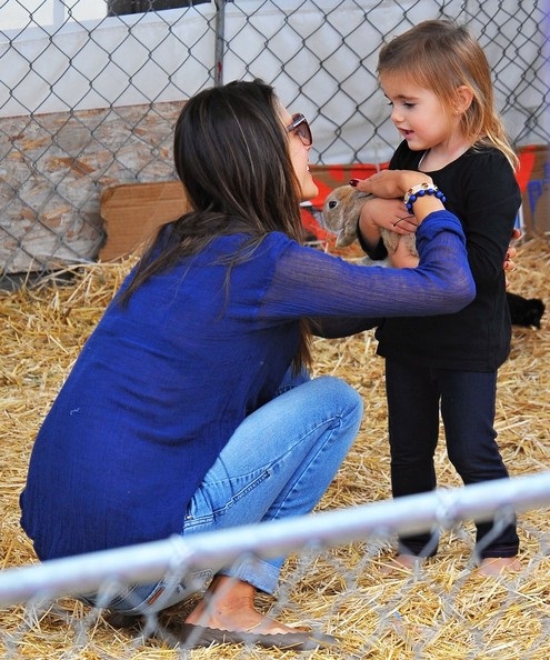 Hình ảnh đáng yêu về công chúa của thiên thần áo tắm Alessandra Ambrosio - 6 Hình ảnh đáng yêu về công chúa của thiên thần áo tắm Alessandra Ambrosio - 6