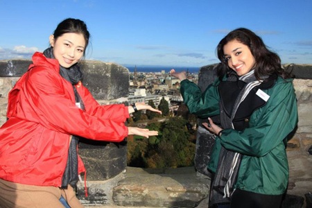 Thúy Vy và người đẹp Hoa hậu thế giới thăm thú Scotland - 33