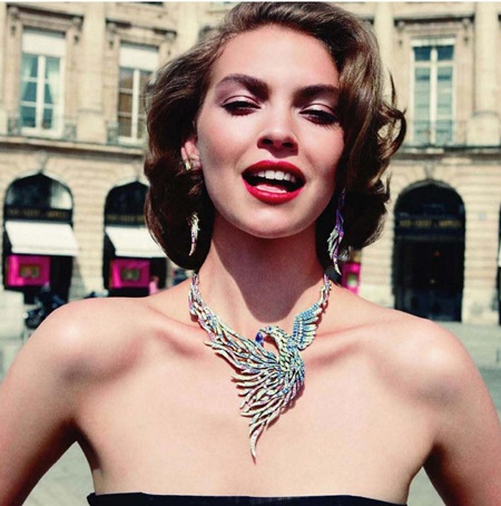 Arizona Muse khoe nụ cười tươi, trang sức đắt tiền  - 6