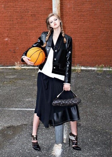Lindsey Wixson gây sốc khi nằm trên đường ray - 6 Lindsey Wixson gây sốc khi nằm trên đường ray - 6