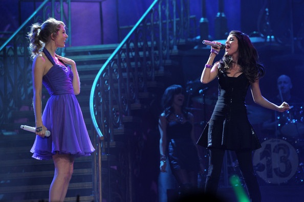 Xem Taylor Swift và Selena Gomez song ca - 2 Xem Taylor Swift và Selena Gomez song ca - 2