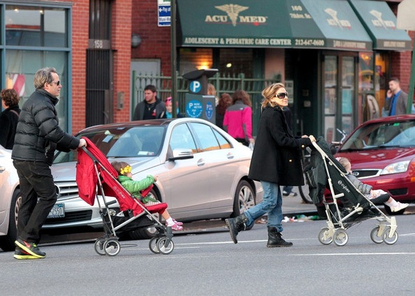 Vòng quanh thế giới giải trí ngày 5/12 - 6