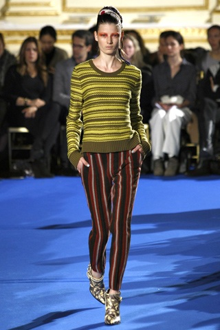 Thakoon - Sắc màu ấm cho ngày đông  - 17