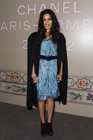 Khách vừa ăn vừa xem trình diễn thời trang! - 23