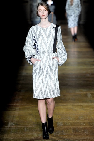 BST thu đông của Dries Van Noten - 2 BST thu đông của Dries Van Noten - 2