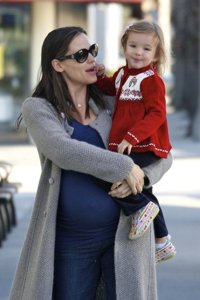 Vòng quanh thế giới giải trí ngày 11/12 - 4