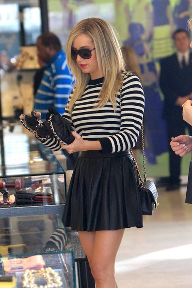 Vòng quanh thế giới giải trí ngày 17/12 - 1 Vòng quanh thế giới giải trí ngày 17/12 - 1